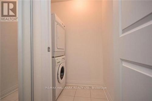 1209 - 1055 Southdown Road, Mississauga, ON - Indoor Photo Showing Laundry Room