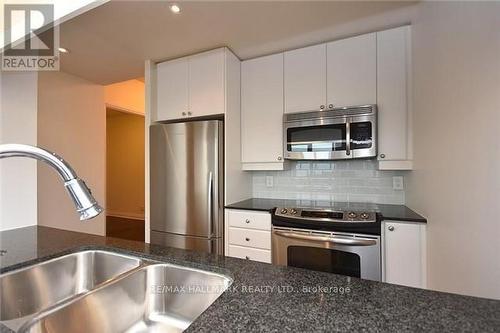 1209 - 1055 Southdown Road, Mississauga, ON - Indoor Photo Showing Kitchen With Double Sink