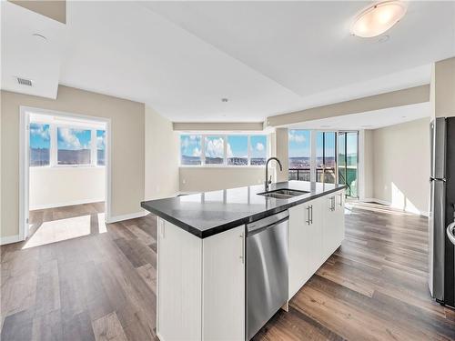 2750 King Street E Unit# 706, Hamilton, ON - Indoor Photo Showing Kitchen With Double Sink