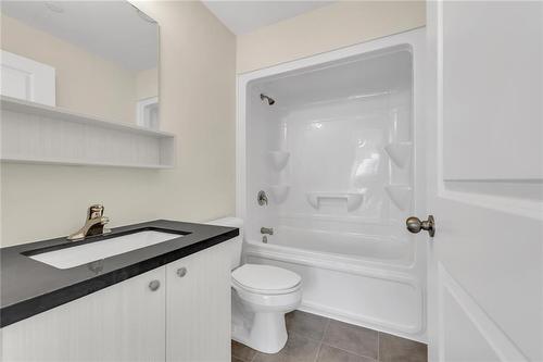 2750 King Street E Unit# 706, Hamilton, ON - Indoor Photo Showing Bathroom