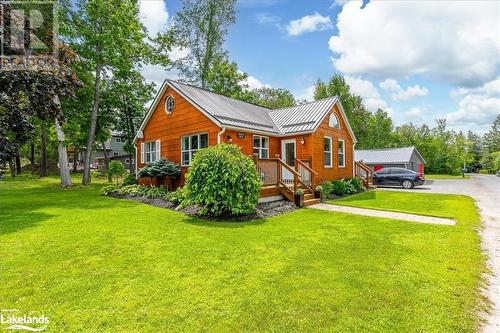 3 Lambs Lane, Fenelon Falls, ON - Outdoor