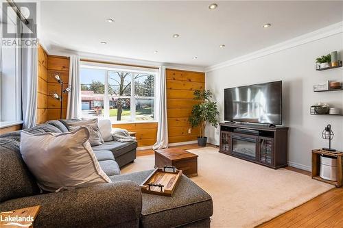 3 Lambs Lane, Fenelon Falls, ON - Indoor Photo Showing Living Room