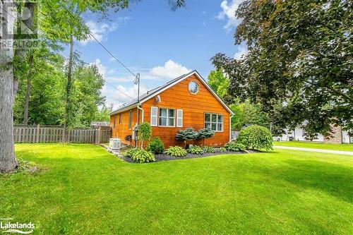 3 Lambs Lane, Fenelon Falls, ON - Outdoor