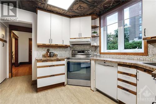 Kitchen - 134 Caroline Avenue, Ottawa, ON - Indoor Photo Showing Kitchen