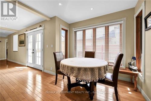 78 Valleyview Drive, Hamilton (Ancaster), ON - Indoor Photo Showing Dining Room