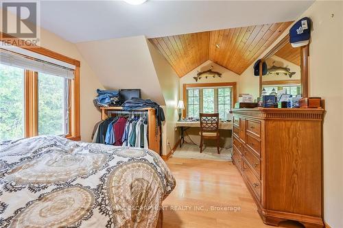 78 Valleyview Drive, Hamilton (Ancaster), ON - Indoor Photo Showing Bedroom