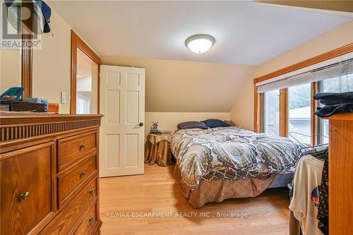 78 Valleyview Drive, Hamilton (Ancaster), ON - Indoor Photo Showing Bedroom