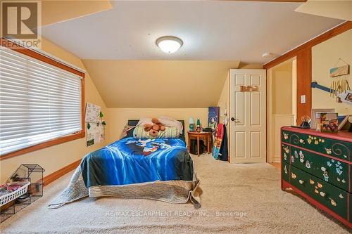 78 Valleyview Drive, Hamilton (Ancaster), ON - Indoor Photo Showing Bedroom