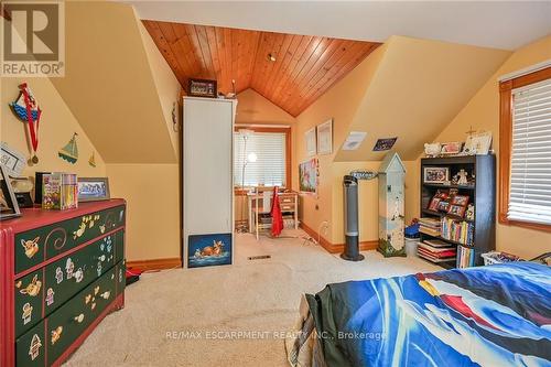 78 Valleyview Drive, Hamilton (Ancaster), ON - Indoor Photo Showing Bedroom