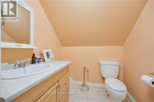 78 Valleyview Drive, Hamilton (Ancaster), ON - Indoor Photo Showing Bathroom