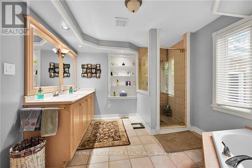 78 Valleyview Drive, Hamilton, ON - Indoor Photo Showing Bathroom