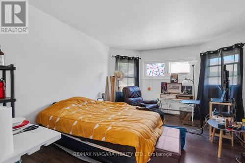 463 Niagara Boulevard, Fort Erie, ON - Indoor Photo Showing Bedroom