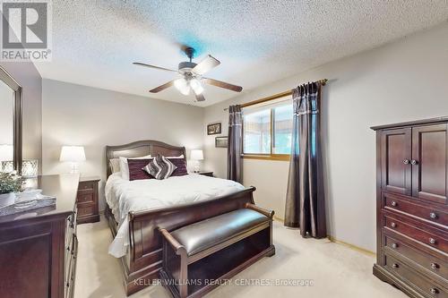 121 Queen Street, Kawartha Lakes, ON - Indoor Photo Showing Bedroom