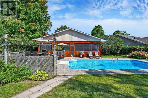 121 Queen Street, Kawartha Lakes, ON - Outdoor With In Ground Pool