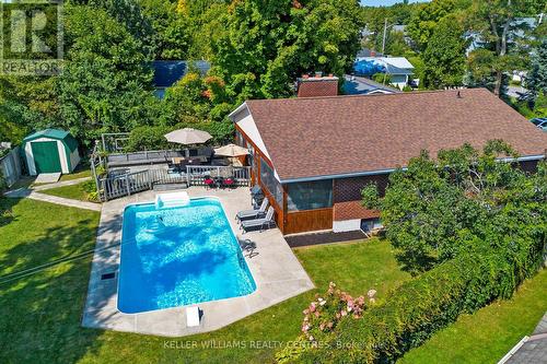 121 Queen Street, Kawartha Lakes, ON - Outdoor With In Ground Pool