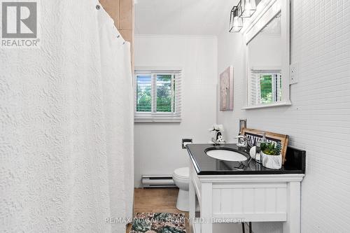 4886 Boughman Lane, Fort Erie, ON - Indoor Photo Showing Bathroom