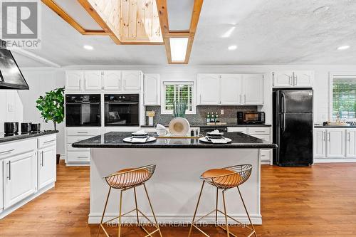 4886 Boughman Lane, Fort Erie, ON - Indoor Photo Showing Kitchen