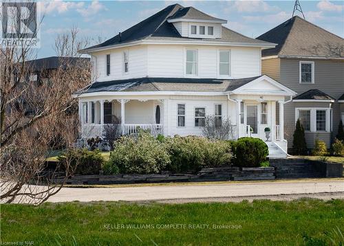 40 South Main Street, Thorold, ON - Outdoor With Deck Patio Veranda With Facade