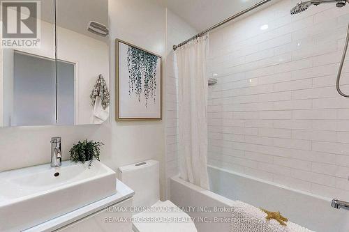 Th 16 - 32 Curzon Street, Toronto (South Riverdale), ON - Indoor Photo Showing Bathroom