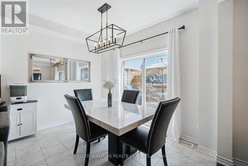 1001 Barton Way, Innisfil, ON - Indoor Photo Showing Dining Room