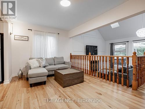 14829 Ninth Line, Whitchurch-Stouffville, ON - Indoor Photo Showing Living Room