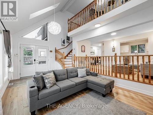 14829 Ninth Line, Whitchurch-Stouffville, ON - Indoor Photo Showing Living Room