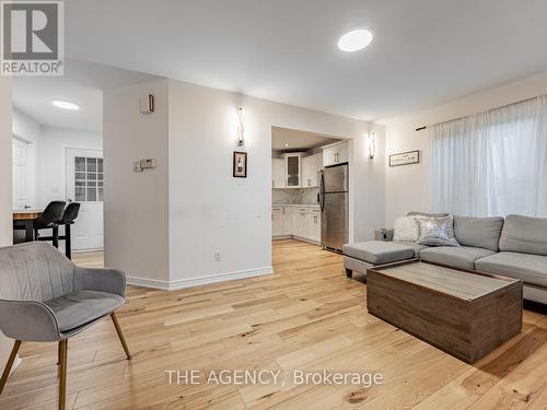 14829 Ninth Line, Whitchurch-Stouffville, ON - Indoor Photo Showing Living Room