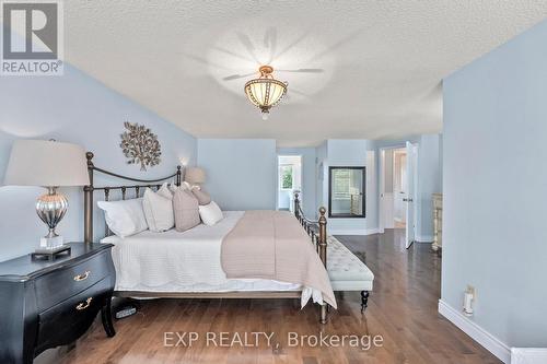 267 John Bowser Crescent, Newmarket, ON - Indoor Photo Showing Bedroom