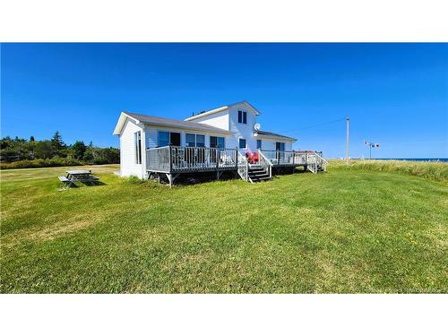 107 Rue De La Mer, Val-Comeau, NB 