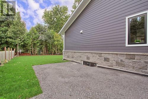 27088 Kennedy Road, Georgina (Historic Lakeshore Communities), ON - Outdoor