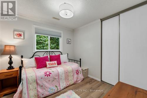 226 Thornton Avenue, Essa, ON - Indoor Photo Showing Bedroom