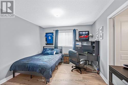 9 Wyndham Circle, Georgina (Sutton & Jackson'S Point), ON - Indoor Photo Showing Bedroom