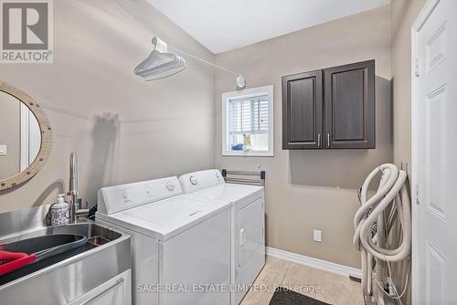 9 Wyndham Circle, Georgina (Sutton & Jackson'S Point), ON - Indoor Photo Showing Laundry Room