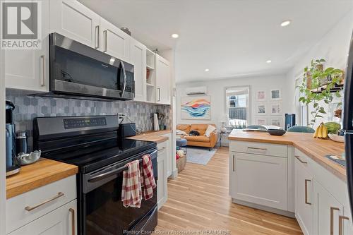 60 Sandwich Street South, Amherstburg, ON - Indoor Photo Showing Kitchen