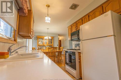 107 George Avenue, Wheatley, ON - Indoor Photo Showing Kitchen With Double Sink