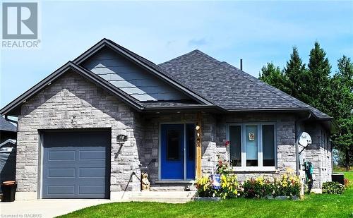 31 Grayview Drive, Markdale, ON - Outdoor With Facade