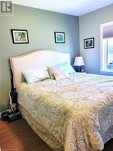 31 Grayview Drive, Markdale, ON - Indoor Photo Showing Bedroom