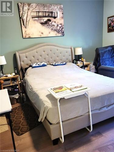 31 Grayview Drive, Markdale, ON - Indoor Photo Showing Bedroom