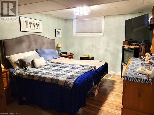 31 Grayview Drive, Markdale, ON - Indoor Photo Showing Bedroom