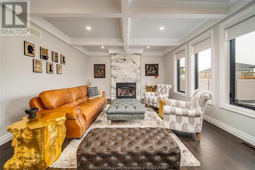 406 Thompson Ave, Amherstburg, ON - Indoor Photo Showing Living Room With Fireplace