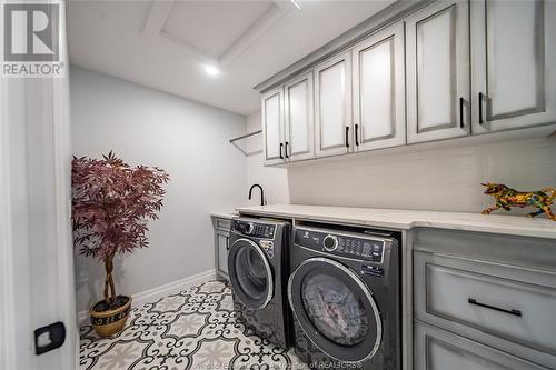 406 Thompson Ave, Amherstburg, ON - Indoor Photo Showing Laundry Room