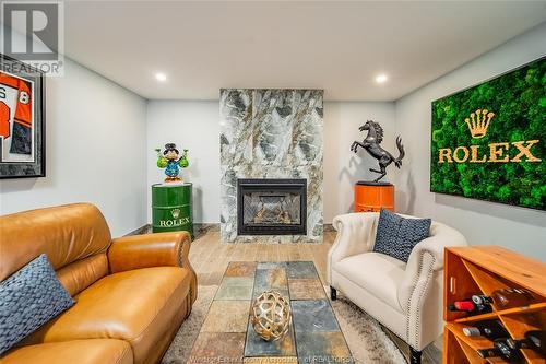 406 Thompson Ave, Amherstburg, ON - Indoor Photo Showing Living Room With Fireplace