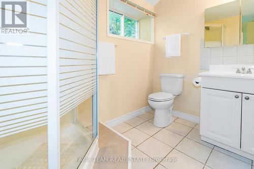 119 Silver Birch Drive, Tiny, ON - Indoor Photo Showing Bathroom