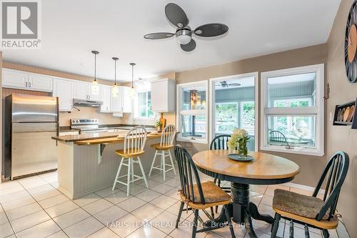 119 Silver Birch Drive, Tiny, ON - Indoor Photo Showing Dining Room