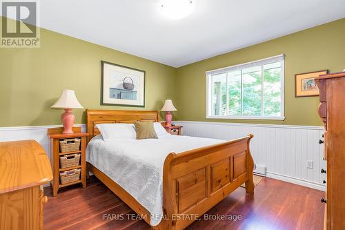 119 Silver Birch Drive, Tiny, ON - Indoor Photo Showing Bedroom