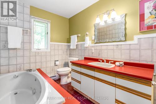 119 Silver Birch Drive, Tiny, ON - Indoor Photo Showing Bathroom