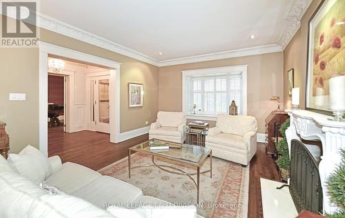 254 Russell Hill Road, Toronto (Casa Loma), ON - Indoor Photo Showing Living Room