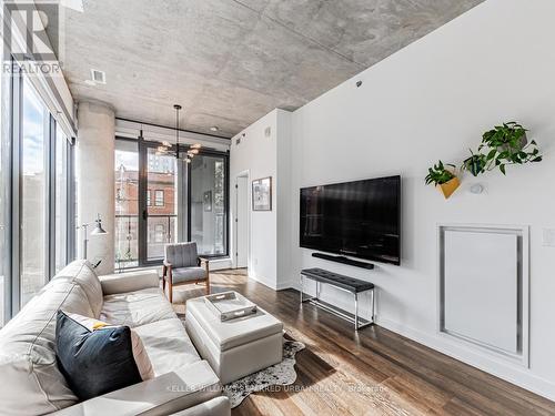 201 - 8 Dovercourt Road, Toronto (Little Portugal), ON - Indoor Photo Showing Living Room