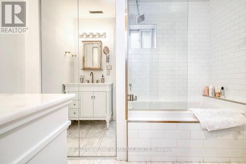 104 Ossington Avenue, Toronto (Trinity-Bellwoods), ON - Indoor Photo Showing Bathroom