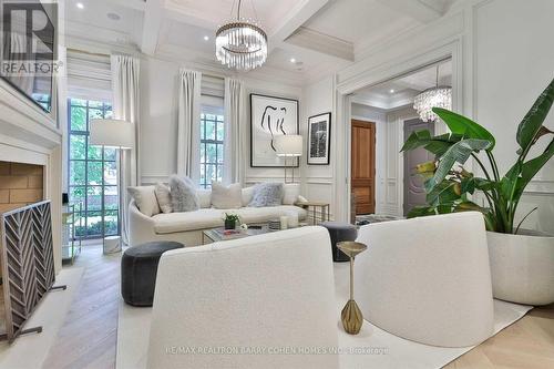 185 Dawlish Avenue, Toronto (Lawrence Park South), ON - Indoor Photo Showing Living Room